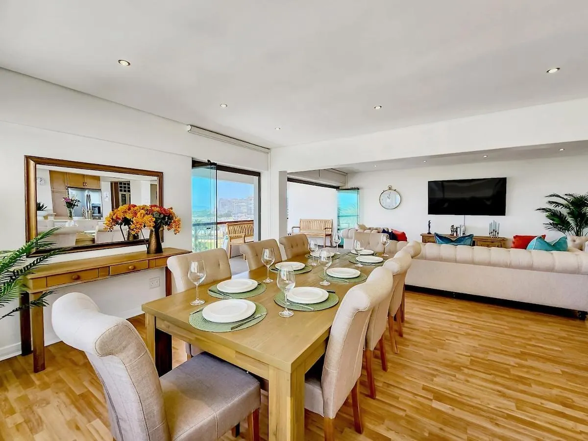 Seaside Apartment Opposite Seapoint Promenade. Kapstadt